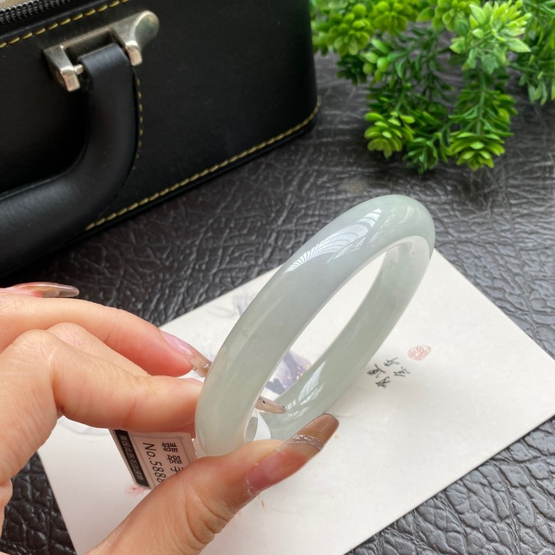 สร้อยข้อมือหยกพม่าสำหรับผู้หญิ - Lighting & Home Decor Studio บทวิจารณ์และราคา